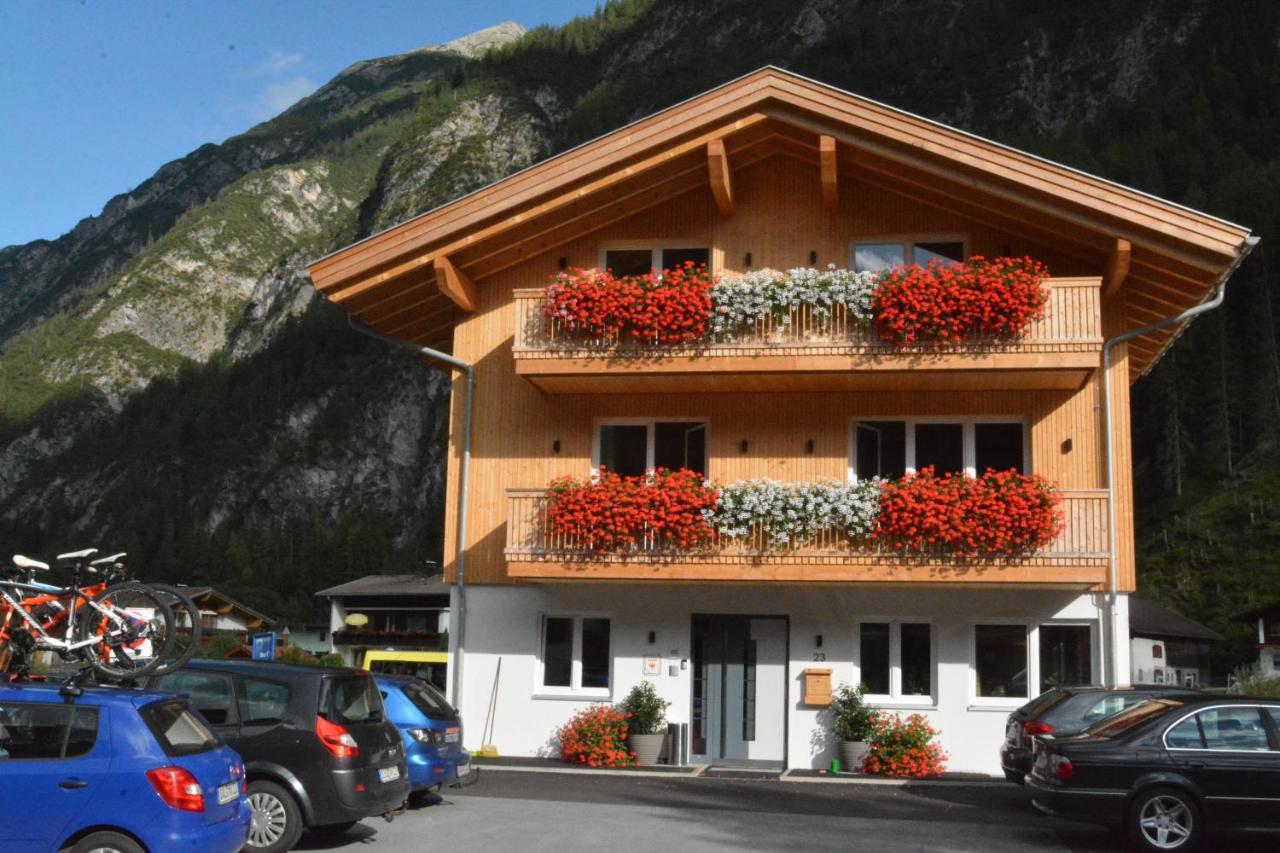 Pension Alpenblick Steeg Bagian luar foto
